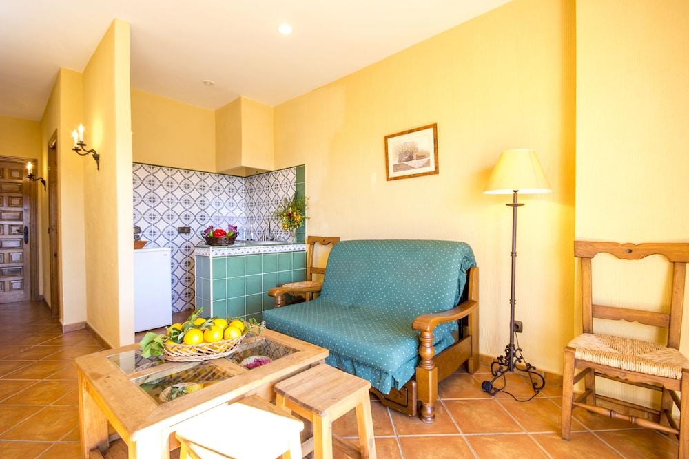 Hotel Rural Sierra Tejeda อัลเกาซิน ภายนอก รูปภาพ